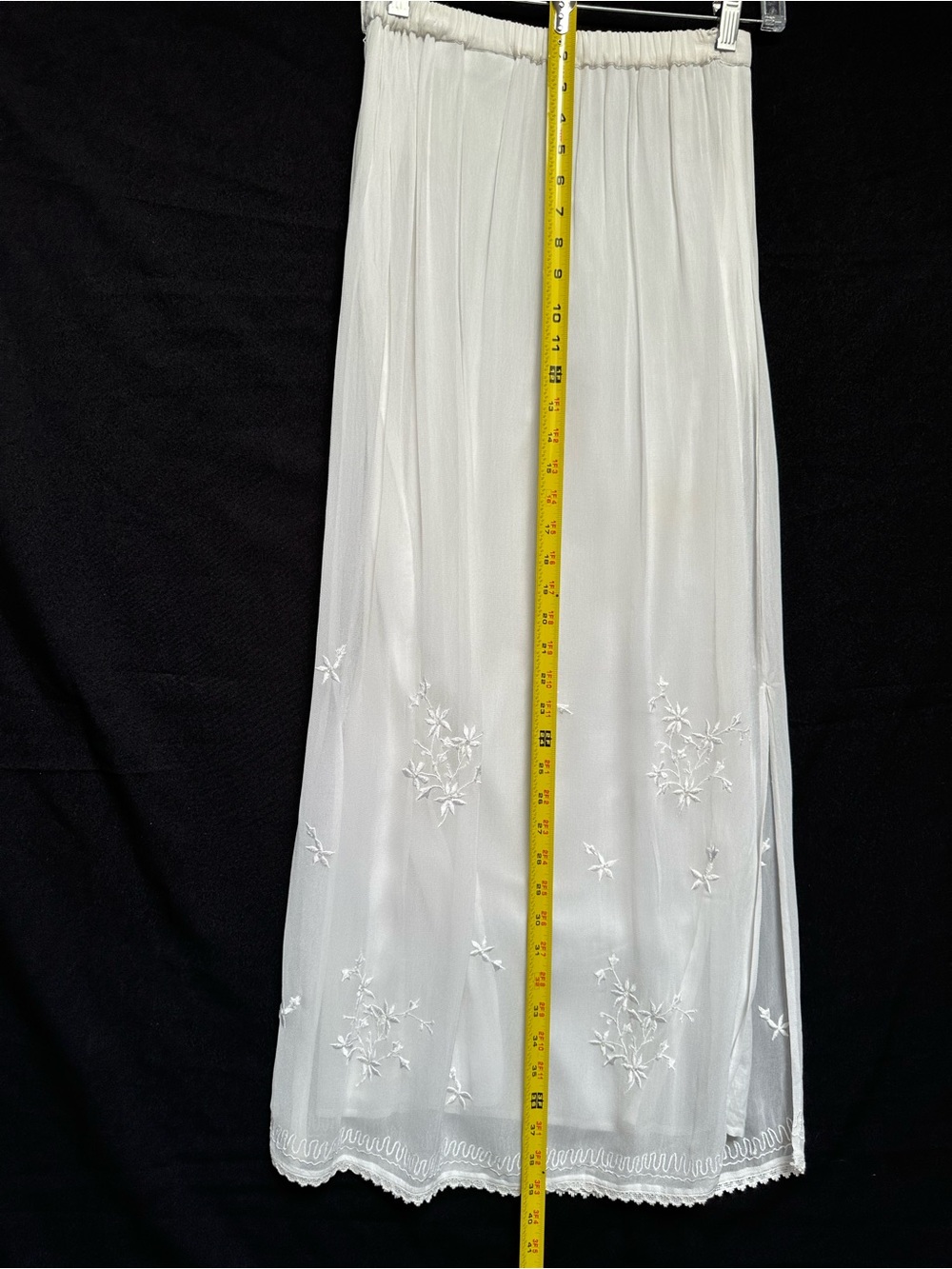 Amanda Smith Cream Maxi Skirt with Subtle Floral Embroidery - Picture 2 of 10